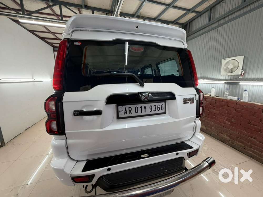 Mahindra Scorpio Classic 2025 Diesel Manual