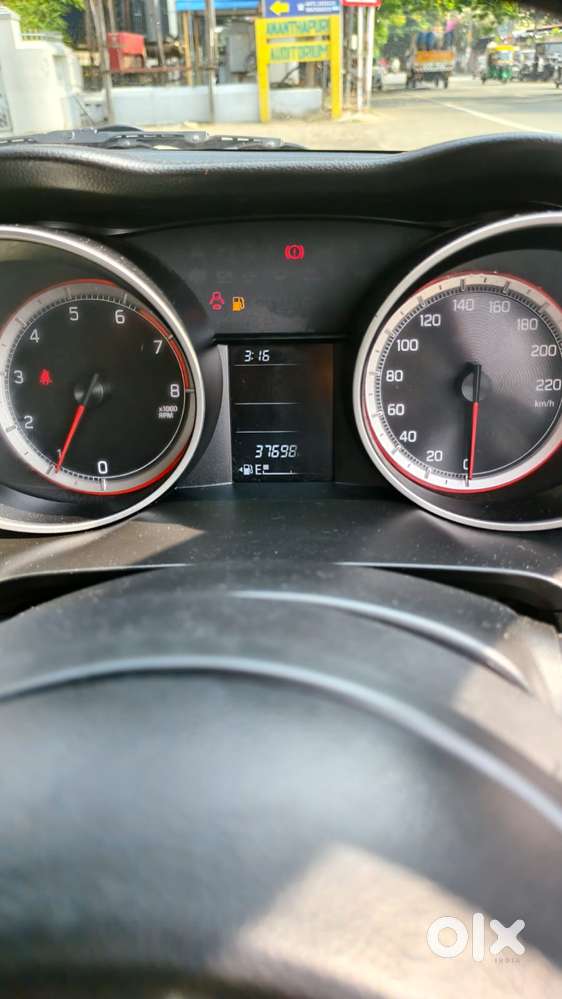 Maruti Suzuki Swift Vxi + Manual, 2019, Petrol