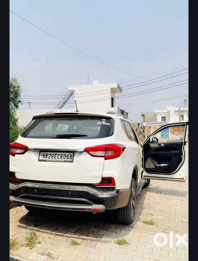 Mahindra Alturas G4 2019