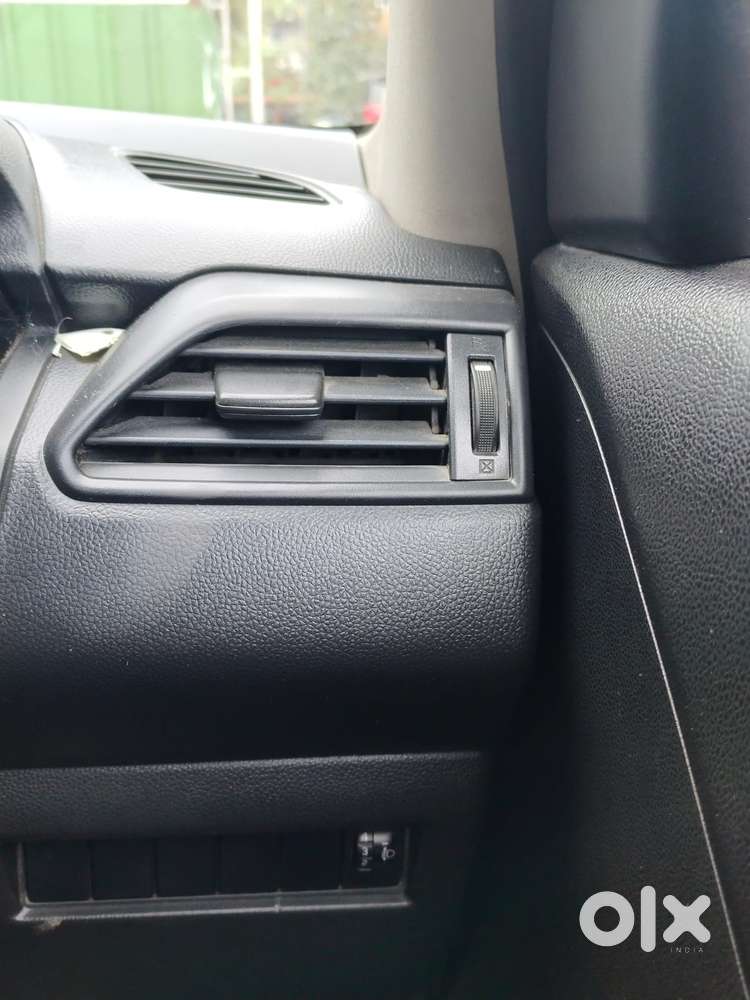 Maruti Suzuki Swift Vxi, 2019, Petrol