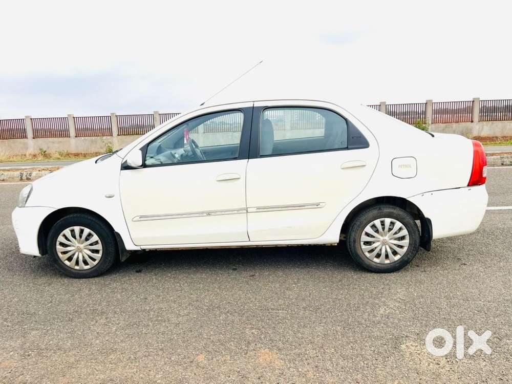 Toyota Model 2011 Car