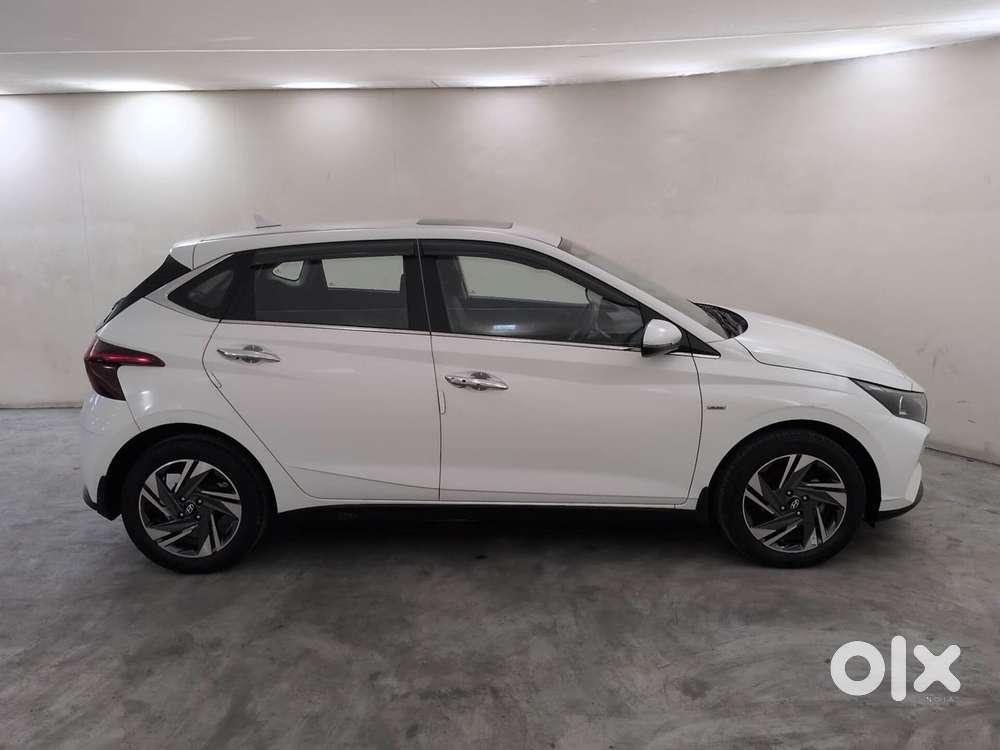 Hyundai New I20 1.2 Asta (o) Ivt, 2023, Petrol