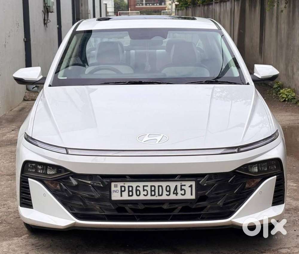 Hyundai Verna, 2023, Petrol