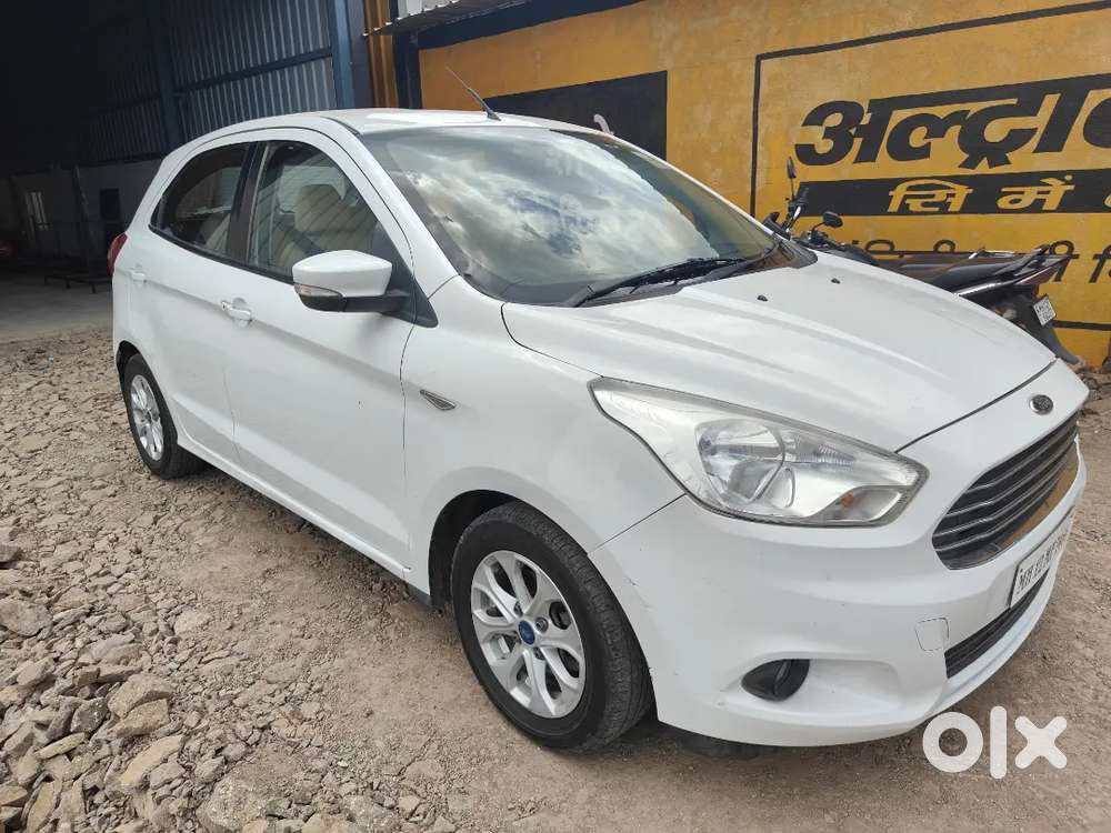 Ford Figo Titanium 2015 Petrol+cng  Rc Updated  92,000 Km