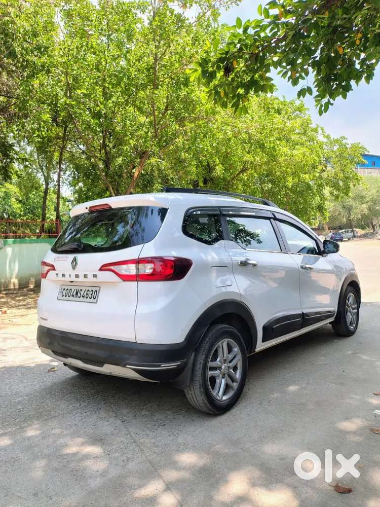 Renult Triber Top Model Well Maintain Car