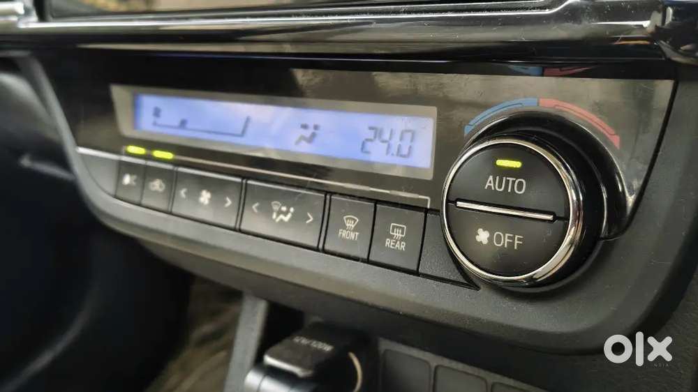 Toyota Corolla Altis 2014 Petrol - Gl (manual Top Model)