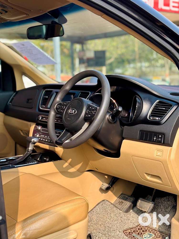 Kia Carnival Premium, 2020, Diesel