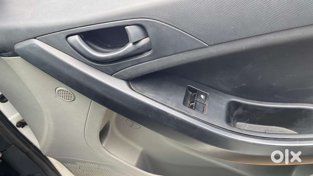 Tata Tiago 1.2 Revotron Xz, 2018, Petrol