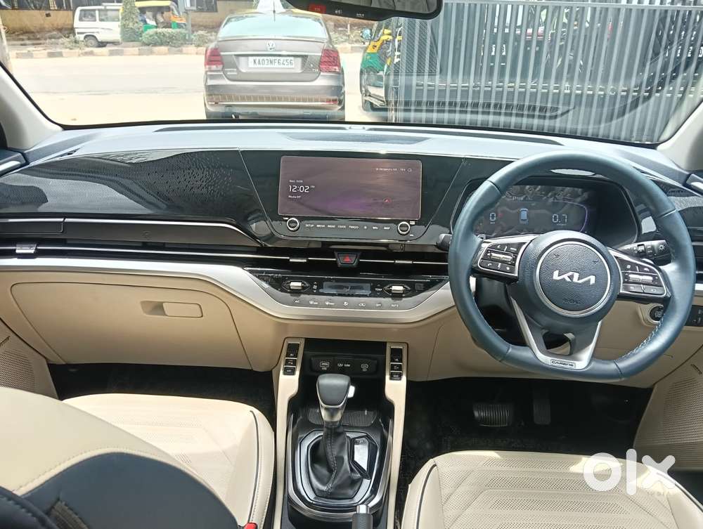 Kia Carens 1.4 Luxury Plus Dct 7 Str, 2022, Petrol