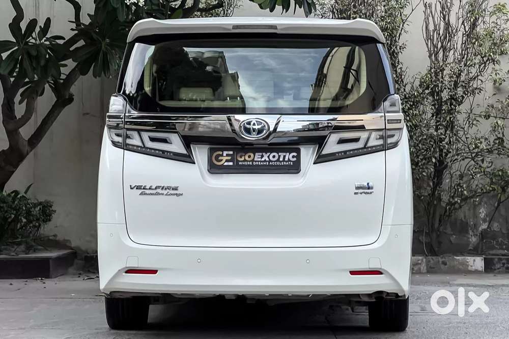Toyota Vellfire 2.5 Hybrid, 2022, Petrol