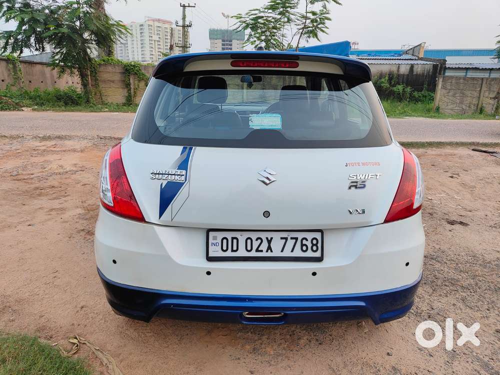 Maruti Suzuki Swift Vxi Optional, 2016, Petrol