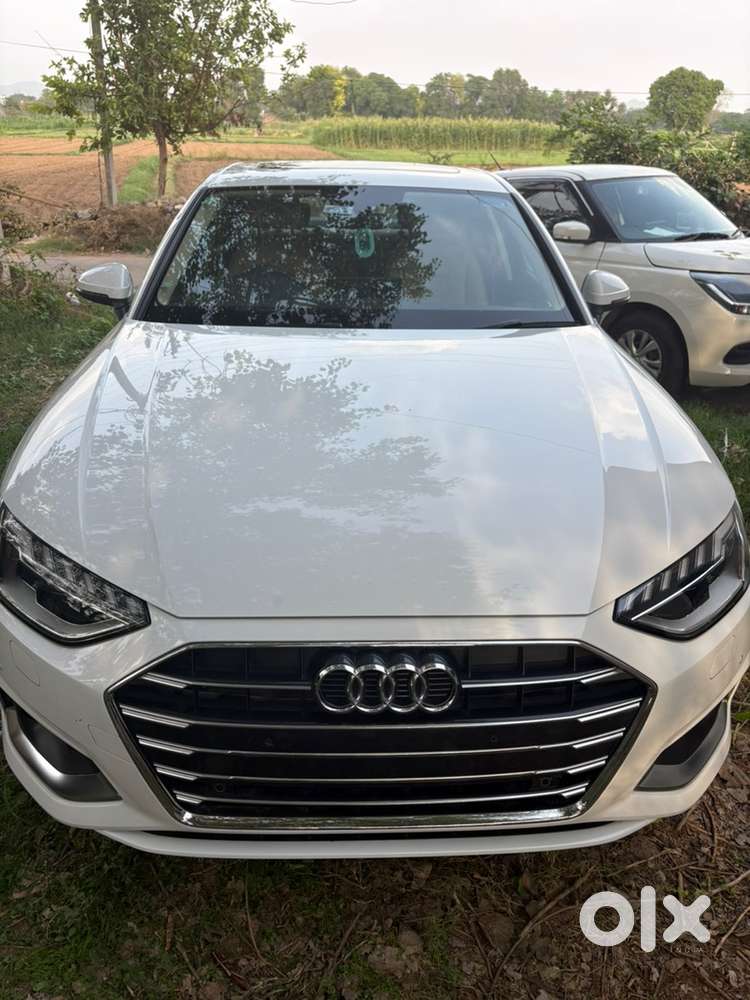 Audi A4 Petrol 2025