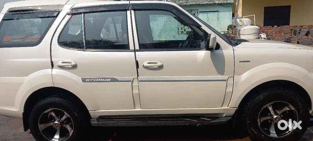 Tata Safari Storme 2017 Diesel 100000 Km Driven