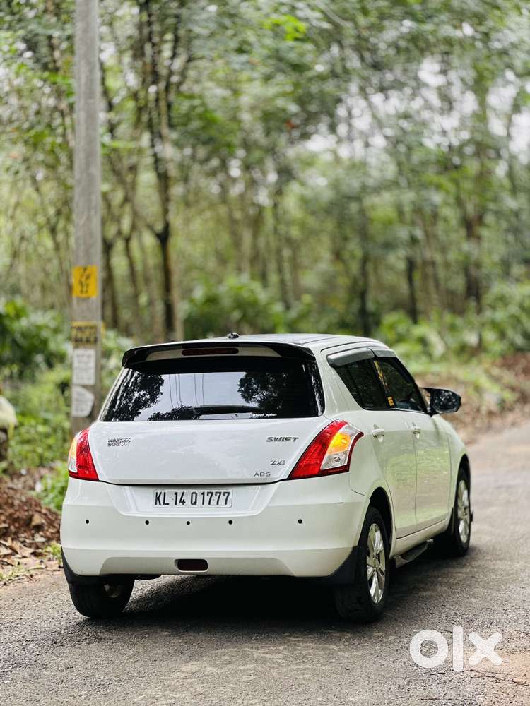 Maruti Suzuki Swift Zxi Plus Dual Tone, 2014, Petrol