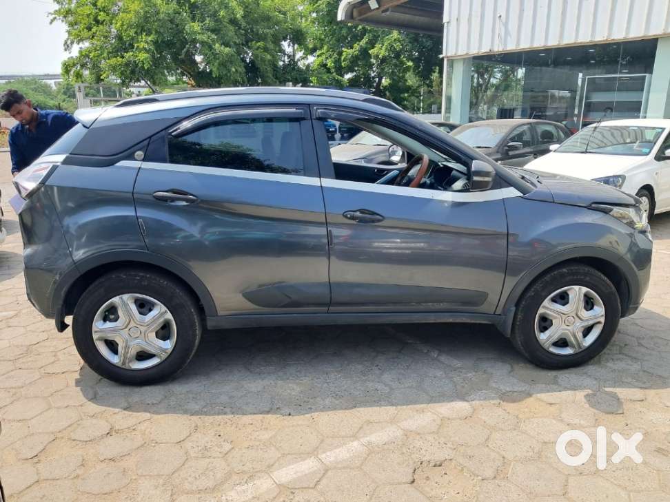 Tata Nexon 1.5 Revotorq Xm (s), 2020, Petrol