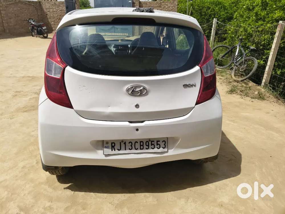 Rj=13 Hyundai Eon 2017 Petrol Well Maintained
