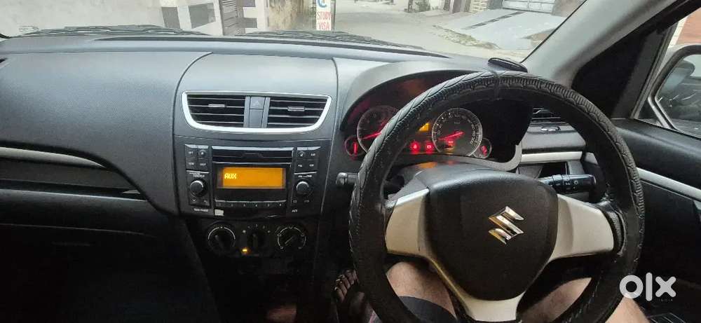 Cng Maruti Suzuki Swift Vxi 2015. Mileage Of 28-30 Km