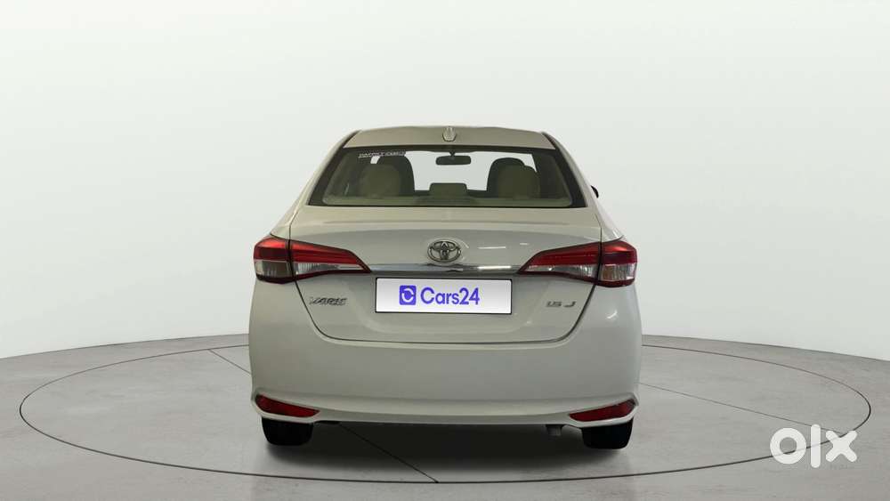 Toyota Yaris J Cvt, 2018, Petrol