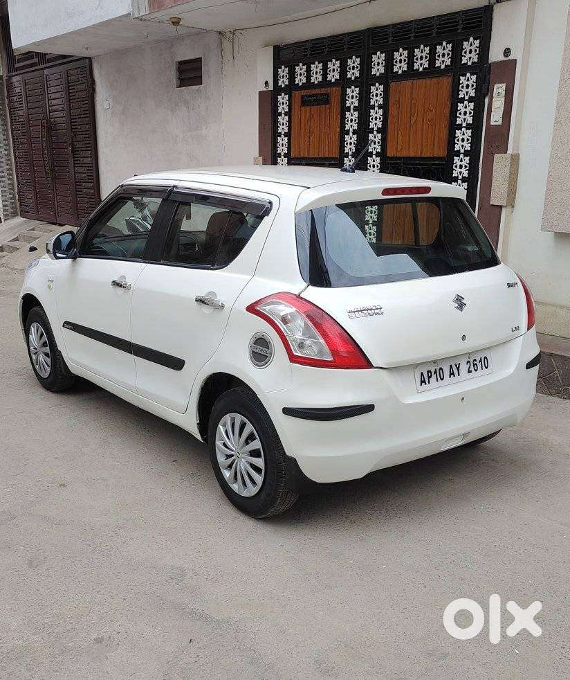 Maruti Suzuki Swift Lxi Optional-o, 2011, Petrol