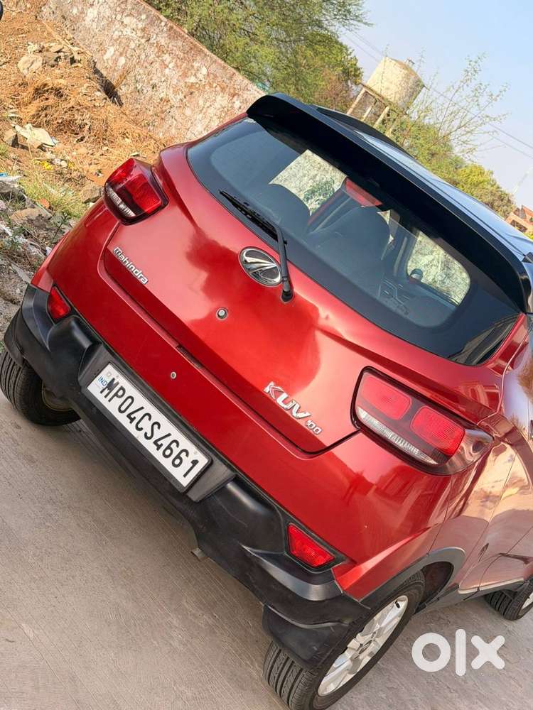 The Mahindra Kuv100 Nxt K8 - Top Model