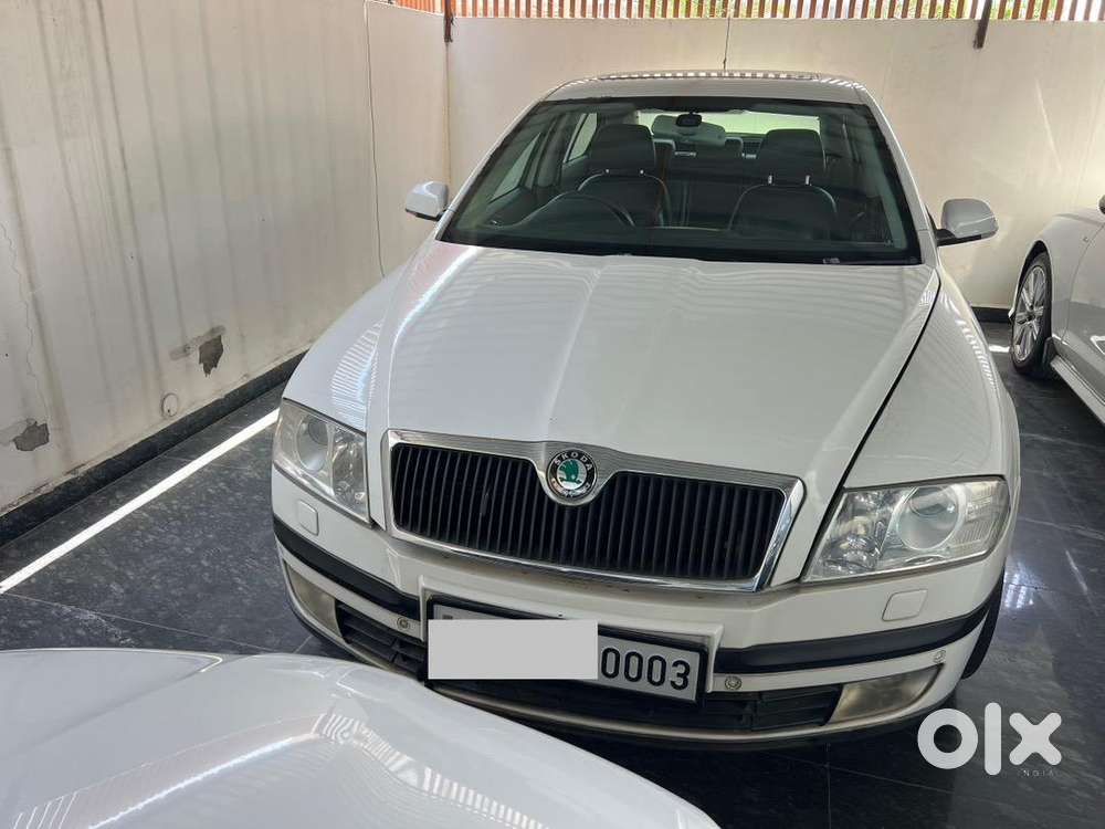 Well Maintained Skoda Laura Pb 10xx 0003 2.0 At