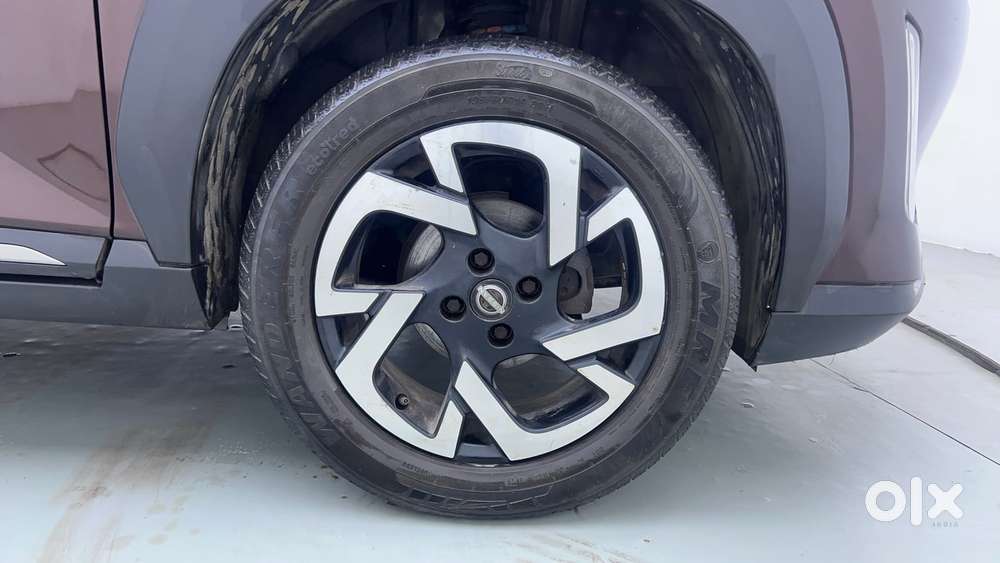 Nissan Magnite 1.0 Xv Premium Turbo Cvt, 2021, Petrol