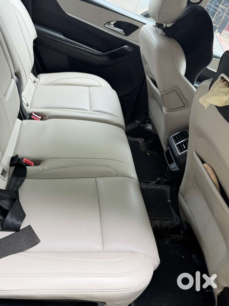 Mahindra Xuv700 Diesel 2024 Ax7l Awd Top Model