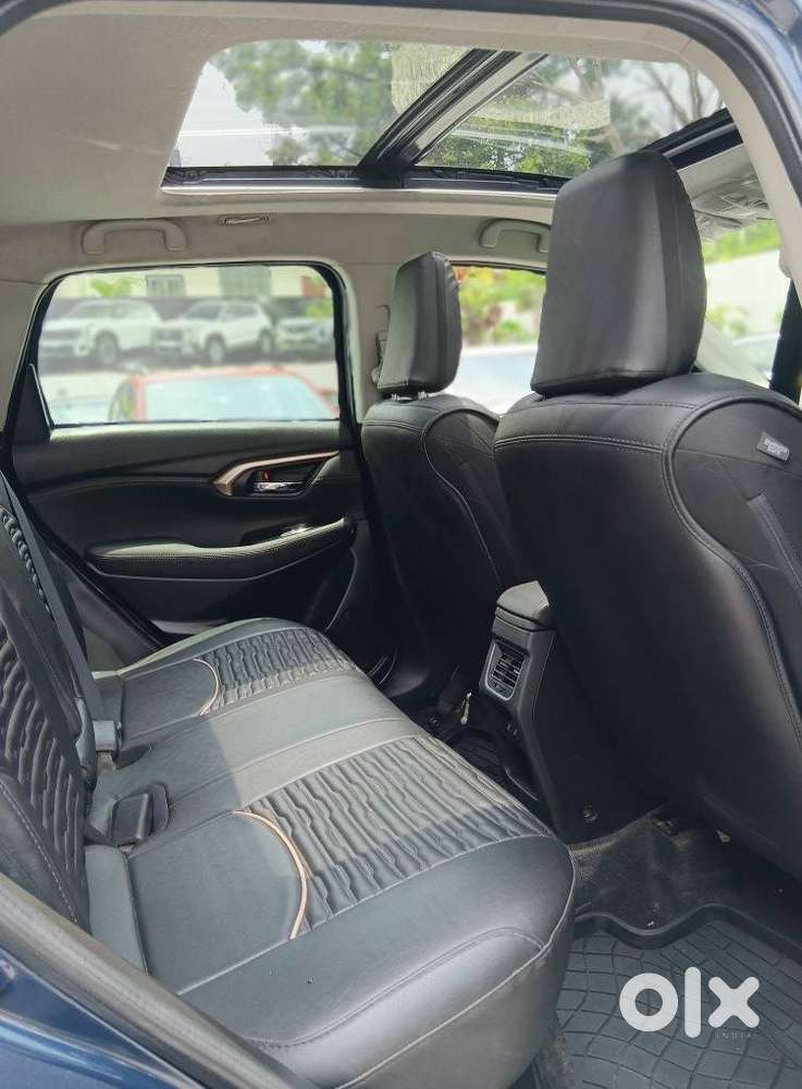 Maruti Suzuki Grand Vitara 1.5 Zeta Plus Intelligent Hybrid Ecvt, 20..