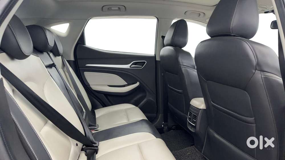 Mg Astor 1.5 Sharp(o) Cvt Ivory, 2024, Petrol