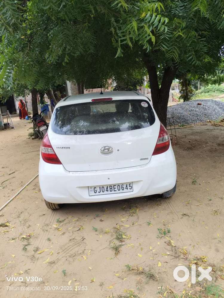Hyundai I10 2011 Petrol 98000 Km Driven