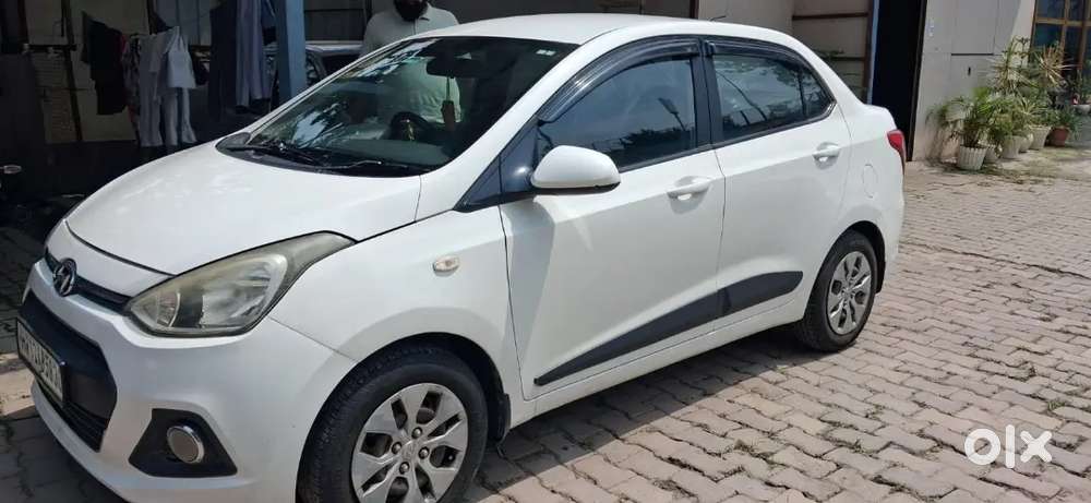 Hyundai Xcent Base 2016