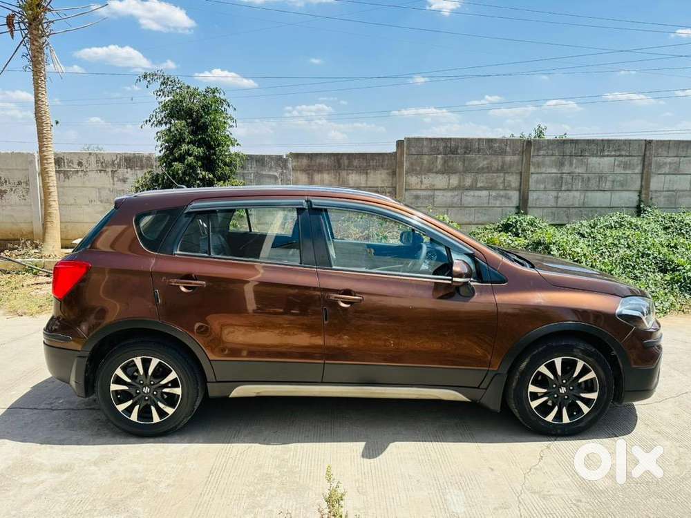 2018 Maruti Suzuki S Cross Alpha Diesel Top Model & Sony Sound System.