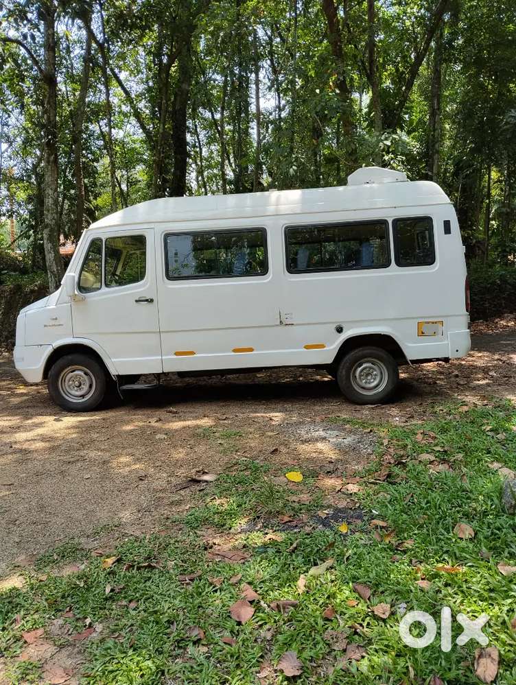 Force Travaller 12 Seat