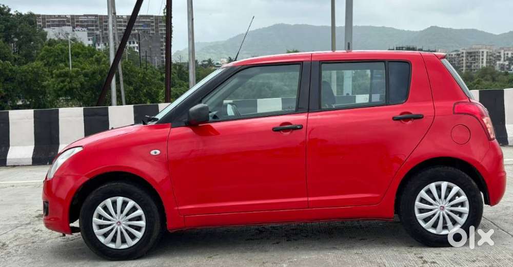 Maruti Suzuki Swift Vxi, 2011, Petrol