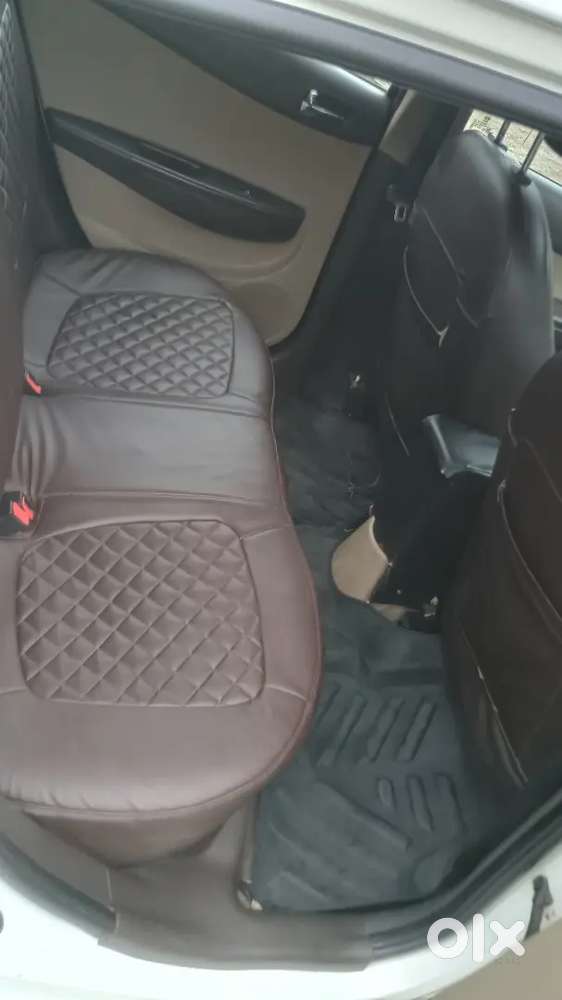 Hyundai I20 Magna Opt 2012 Car
