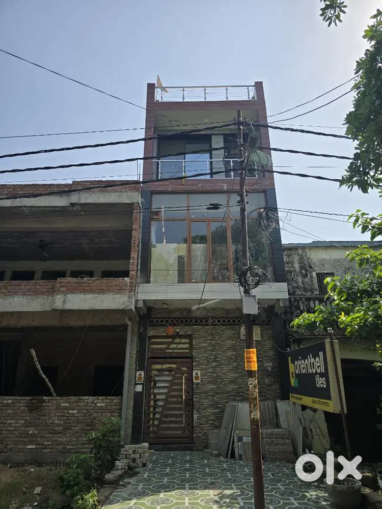 For rent- office/agency/godown