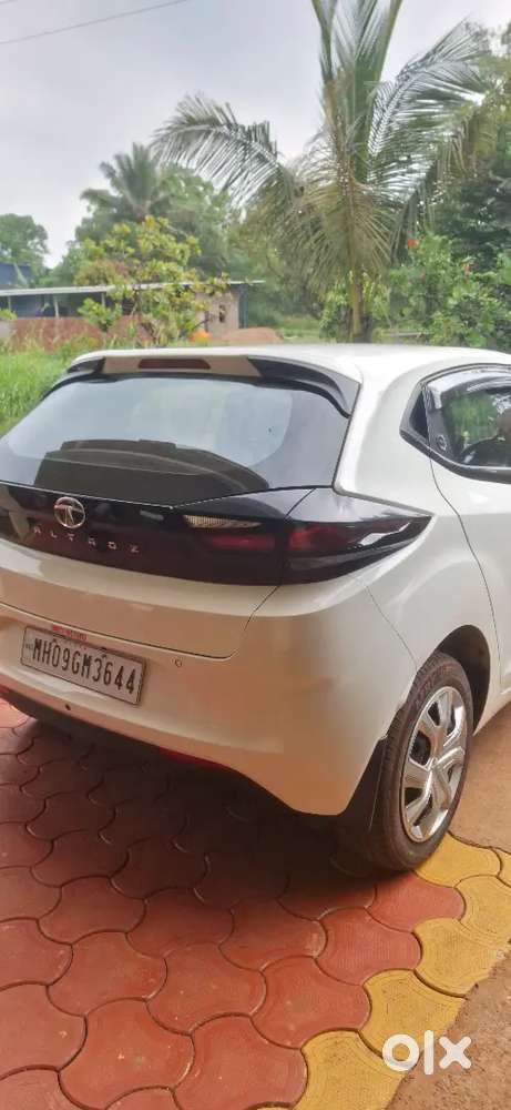 Tata Altroz 1.2 Xm Petrol 2024