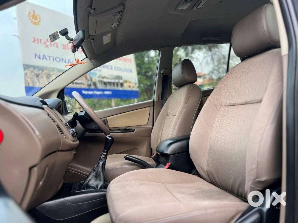 Toyota Innova 2.5 G (diesel) 8 Seater, 2015, Diesel
