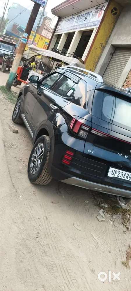 Hyundai Venue 1.5 Crdi 2025, Sunroof Push Button Top Model