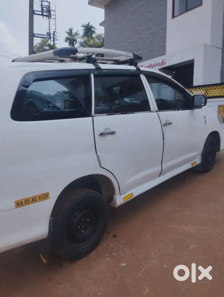 Toyota Innova 2011 Diesel 350000 Km Driven
