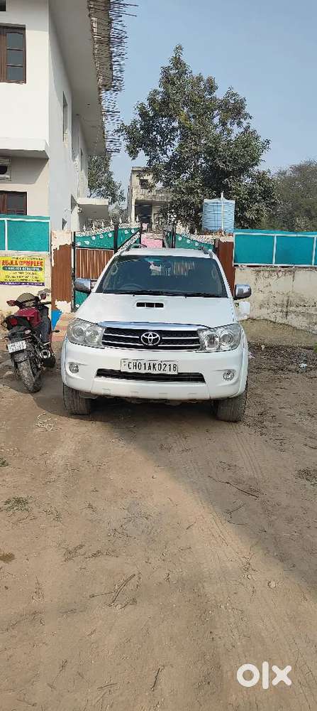Toyota Fortuner Legender 2012