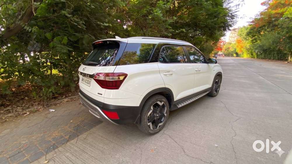 2022 Hyundai Alcazar Signature Diesel Automatic  15,000 Kms  Executi