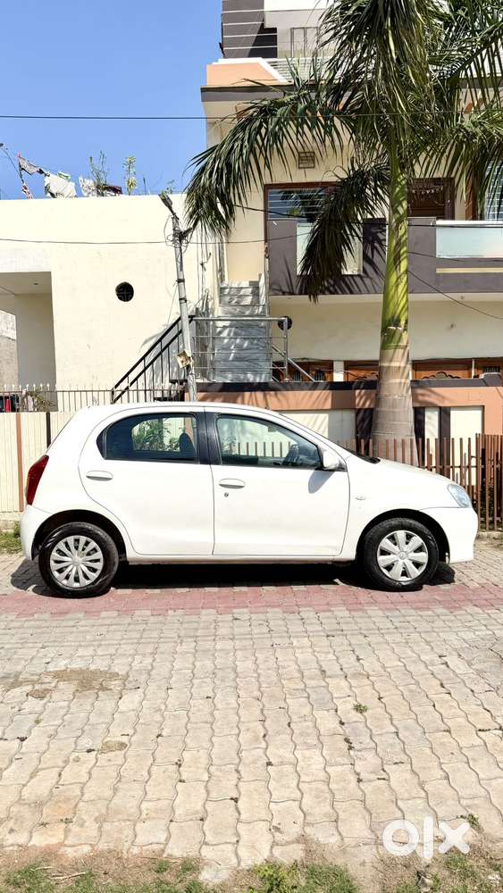 Toyota Etios Liva V Sp*, 2011, Petrol