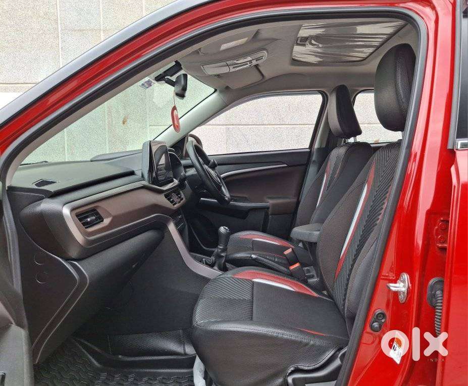 Maruti Suzuki Brezza 1.5 Zxi Plus Smart Hybrid Dual Tone, 2025, Petr..