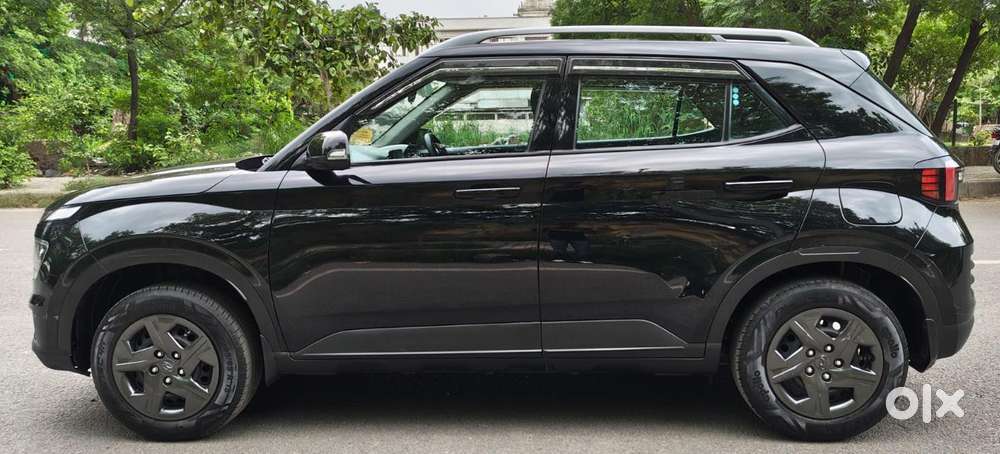 Hyundai Venue S 1.2 Petrol, 2024, Cng & Hybrids
