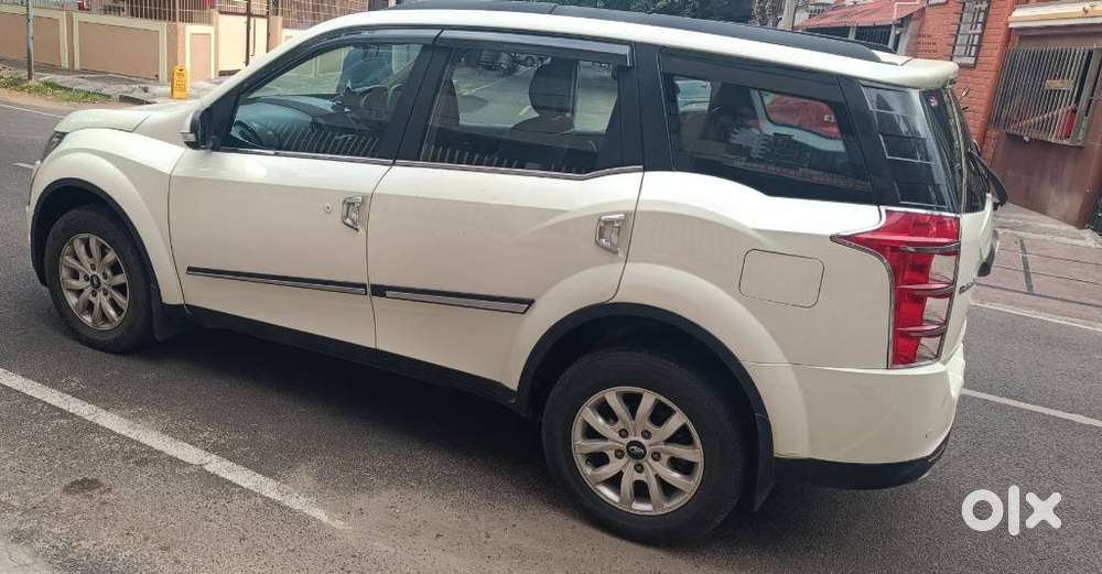 Mahindra Xuv500 At W10 Fwd, 2016, Diesel