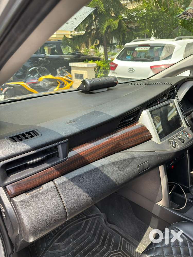 Innova 2.8 G Automatic