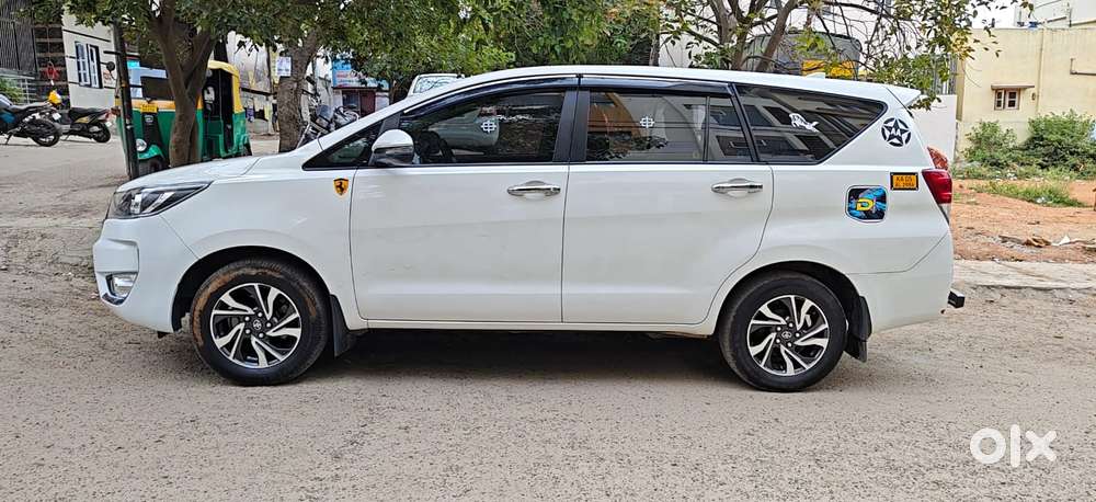 Toyota Innova Crysta 2.4 G Mt 8s, 2022, Diesel
