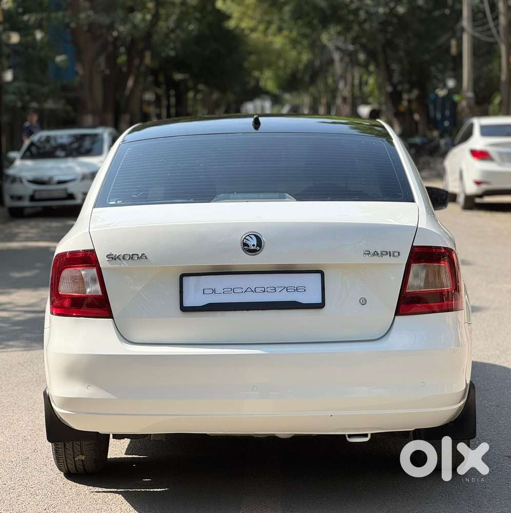 Skoda Rapid Elegance 1.6 Mpfi At, 2015, Petrol