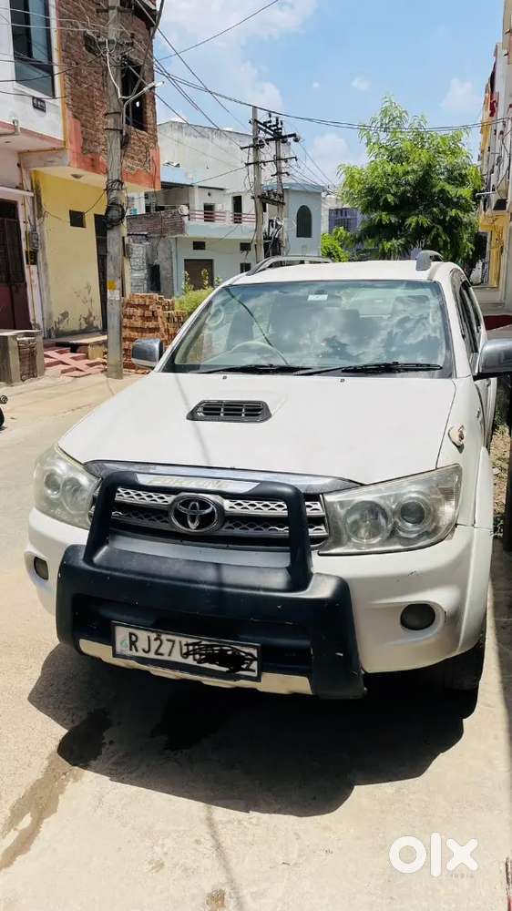 Toyota Fortuner Diesel Manual 2010